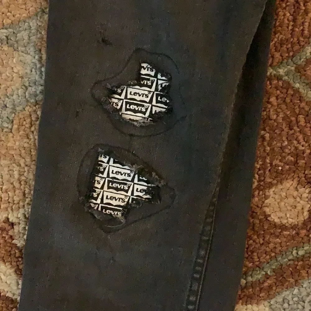 EUC DISTRESSED LEVIS 512 SLIM TAPERED FIT JEANS size 8